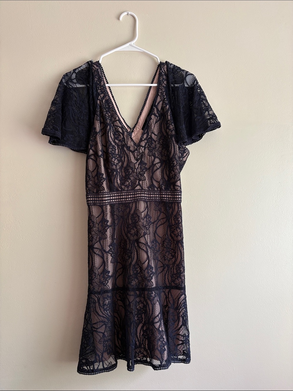 BB Dakota Navy Lace Overlay V-Neck Cocktail Dress